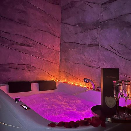 Apartament Z Jacuzzi Klimatyzacja Prywatny Parking Radom Exterior photo