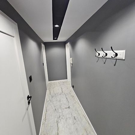 Apartament Z Jacuzzi Klimatyzacja Prywatny Parking Radom Exterior photo